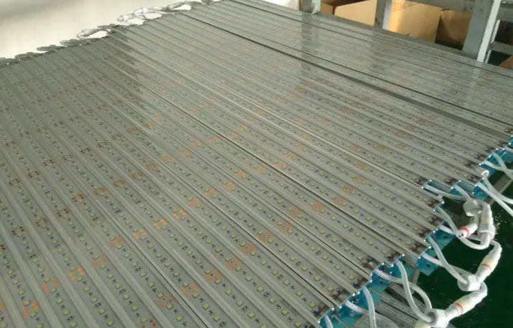 灌膠機.jpg 灌膠機.jpg